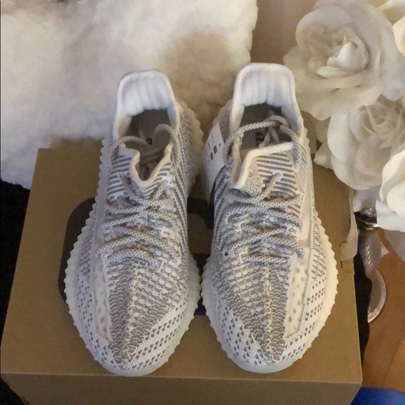 Yeezy boost 350 static non reflective ❌SOLD OUT❌ - Picture 3 of 8